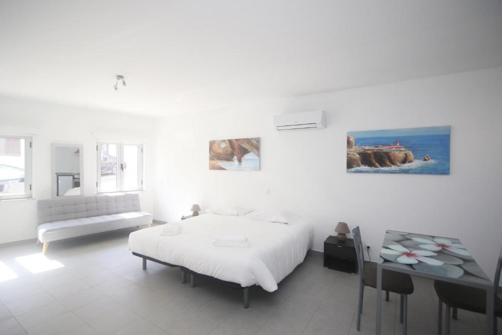 Guest House Lovely Swan 21 Rua Jogo da Bola, 8600-000 Lagos