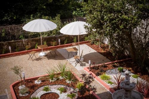 Guesthouse Bonjardim Suites by LovelyStay