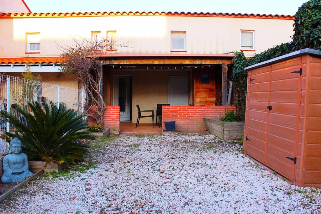Guesthouse Porto Serpa Pinto 4250-465 Porto