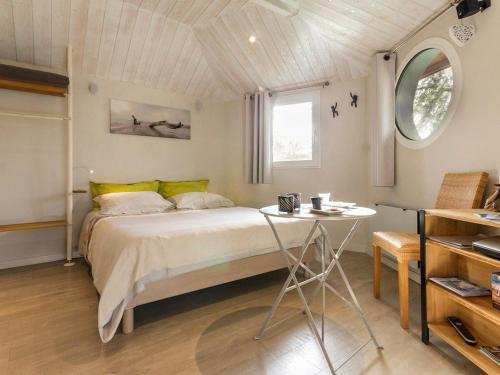Guestroom Port-Saint-Père, 1 pièce, 2 personnes - FR-1-306-1237