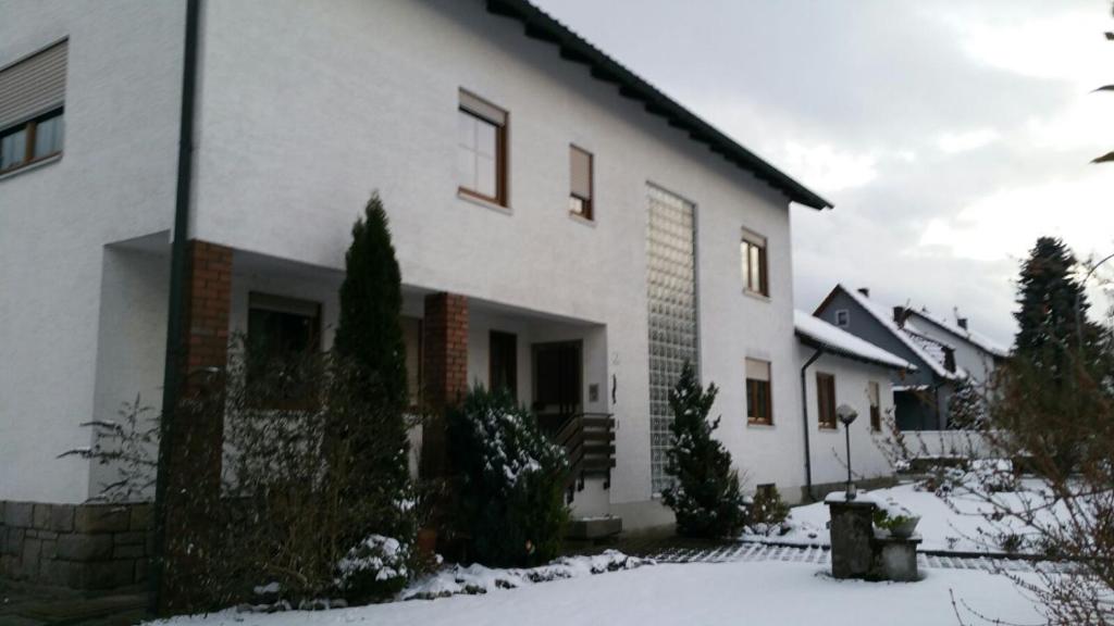 Haus Eva Sportplatzstraße 9, 92709 Eslarn