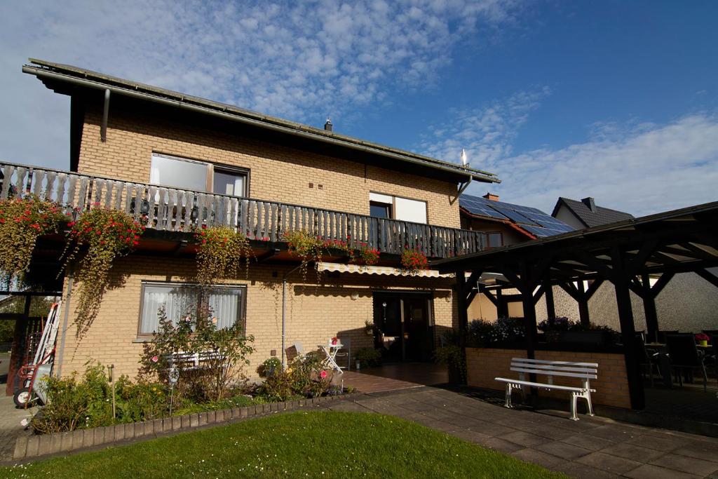 Haus Gisela - Self Check-in Gartenring 2, 33034 Brakel