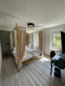 Haus Hennesburg, garni