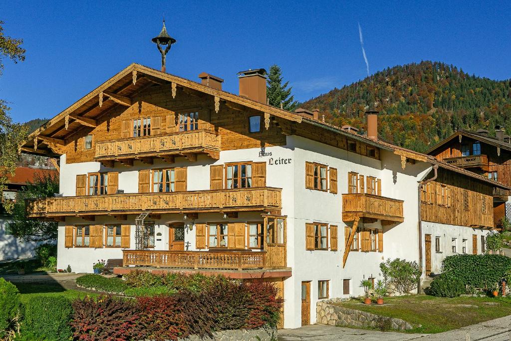 Haus Leiter Haselnußweg 4, 83242 Reit im Winkl