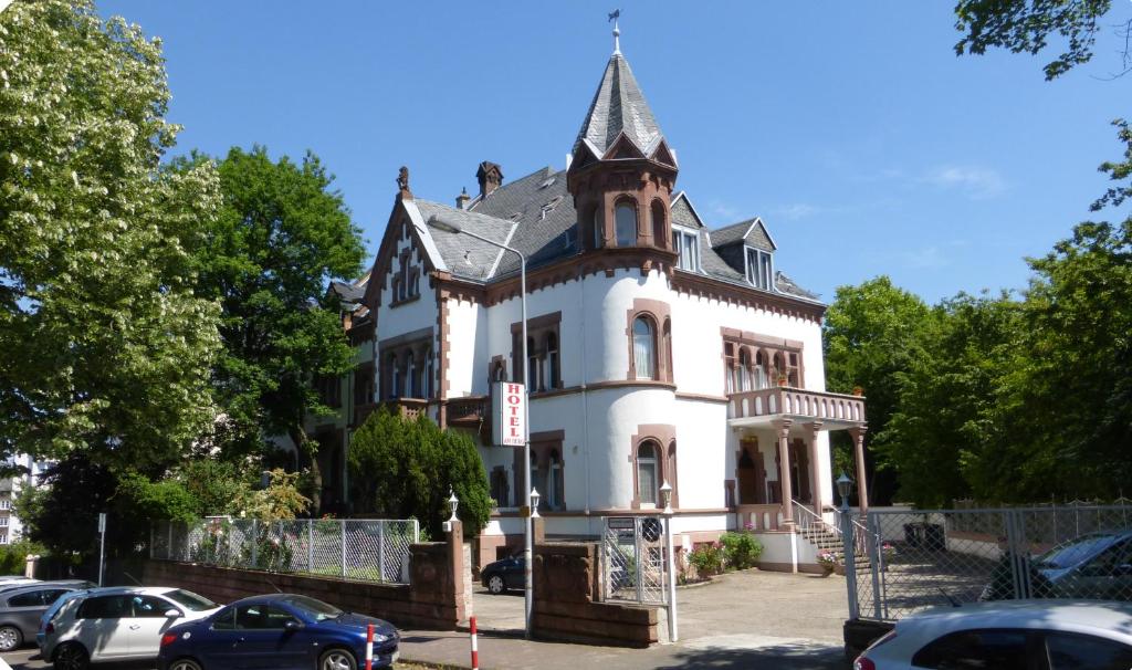 Hotel am Berg Grethenweg 23, 60598  Francfort-sur-le-Main