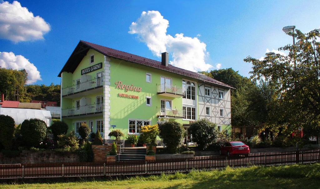 Hotel Garni Regina Sachsenmühler Str. 1, 91327 Gößweinstein