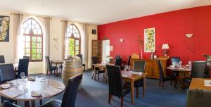 Hôtel-Restaurant Le Prieuré devient la \