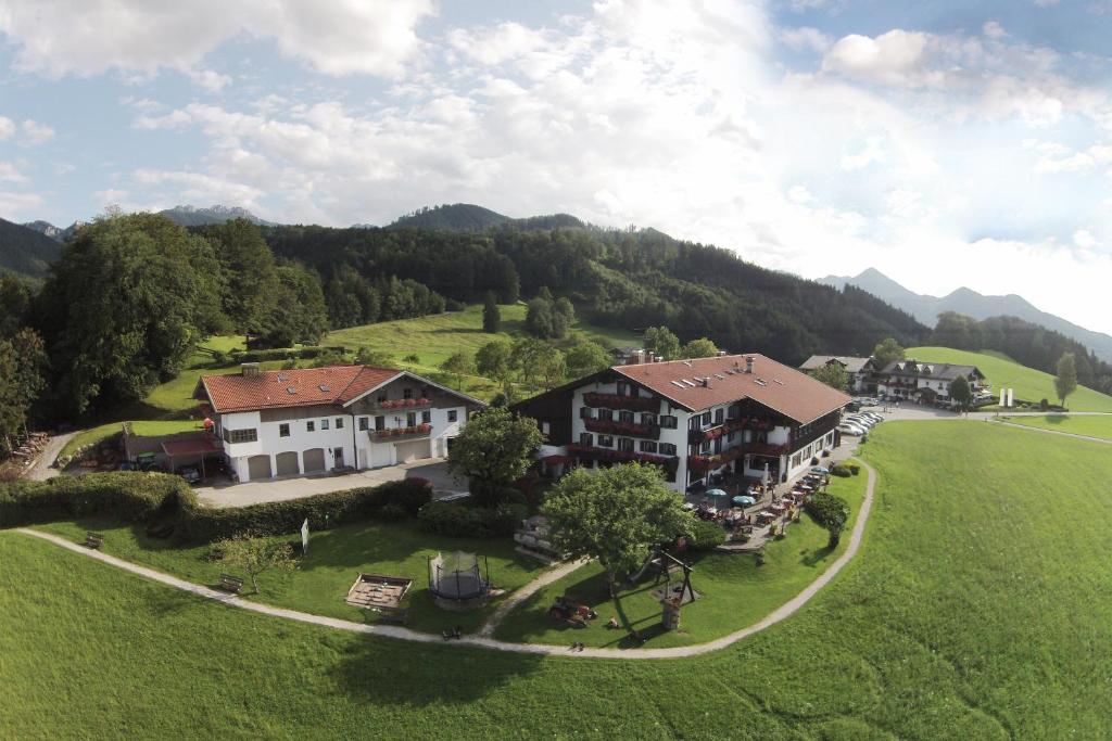 Hotel Seiserhof & Seiseralm Reit 5, 83233 Bernau am Chiemsee