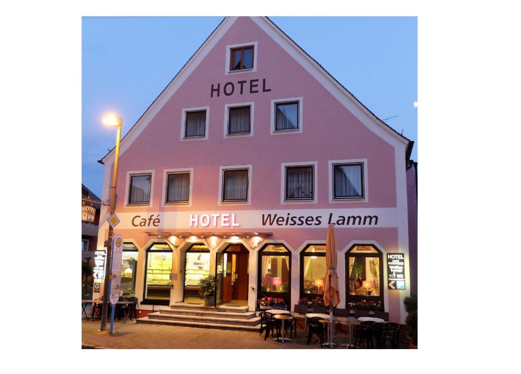 Hotel Weisses Lamm Marktplatz 15, 90584  Allersberg