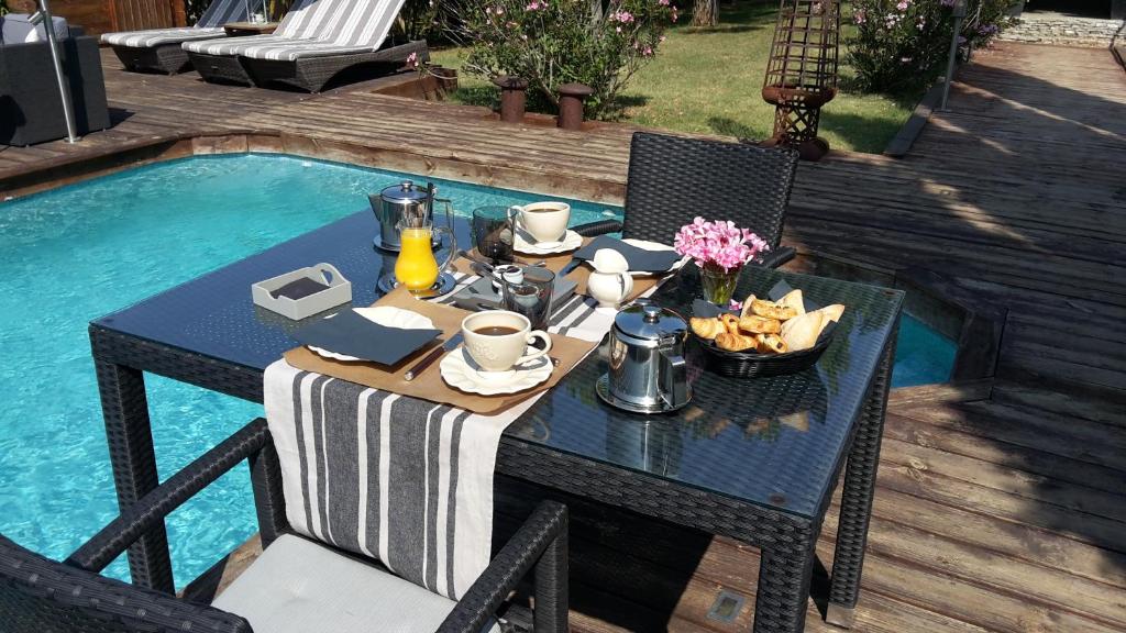 Joli studio avec terrasse, 2km A79, 6km le Pal 03290 Dompierre-sur-Besbre
