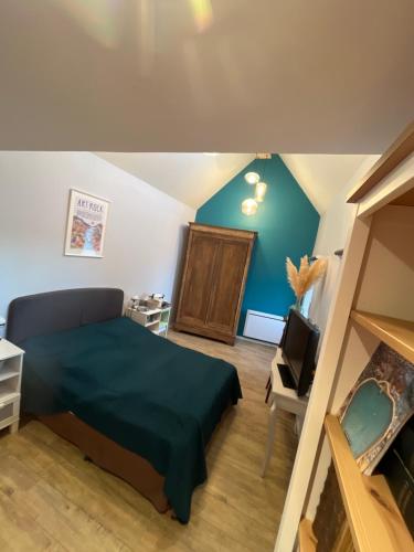 Jolie chambre dans une dépendance de longère bretonne