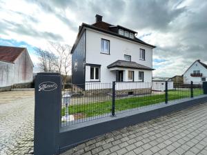 Maison d'hôtes Konrads Pension 111 Wetzlarer Straße 35606 Solms-Oberbiel Hesse