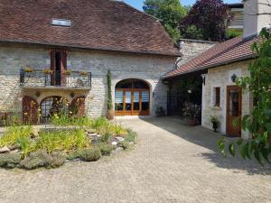 Maison d'hôtes L'écurie 210 Grande Rue 39210 Saint-Germain-lès-Arlay Franche-Comté