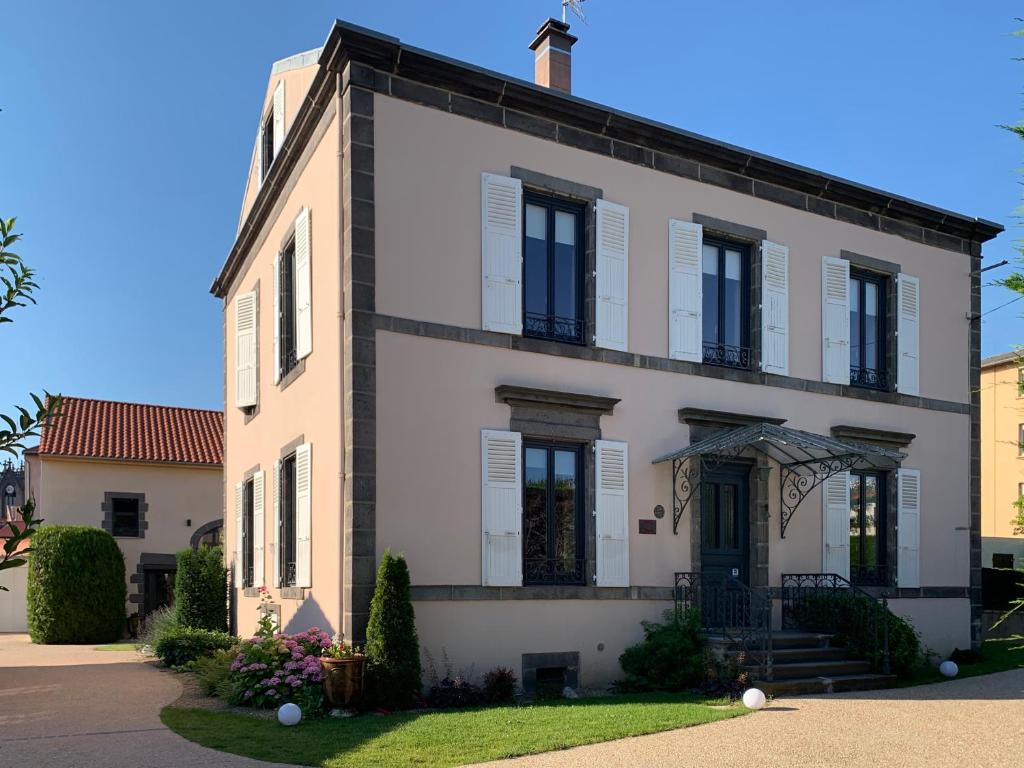 Maison d'hôtes L'Enclos de Ribains 8 Rue Champvoisin 63170 Aubière