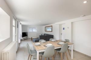 L'étoile Chambre spacieuse avec sdb privative Espaces partagés cuisine salon et terrasse