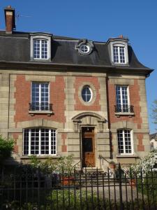 Maison d'hôtes L'Hôtel Particulier - Paris Asnières 17 Rue Franklin 92600 Asnières-sur-Seine Île-de-France