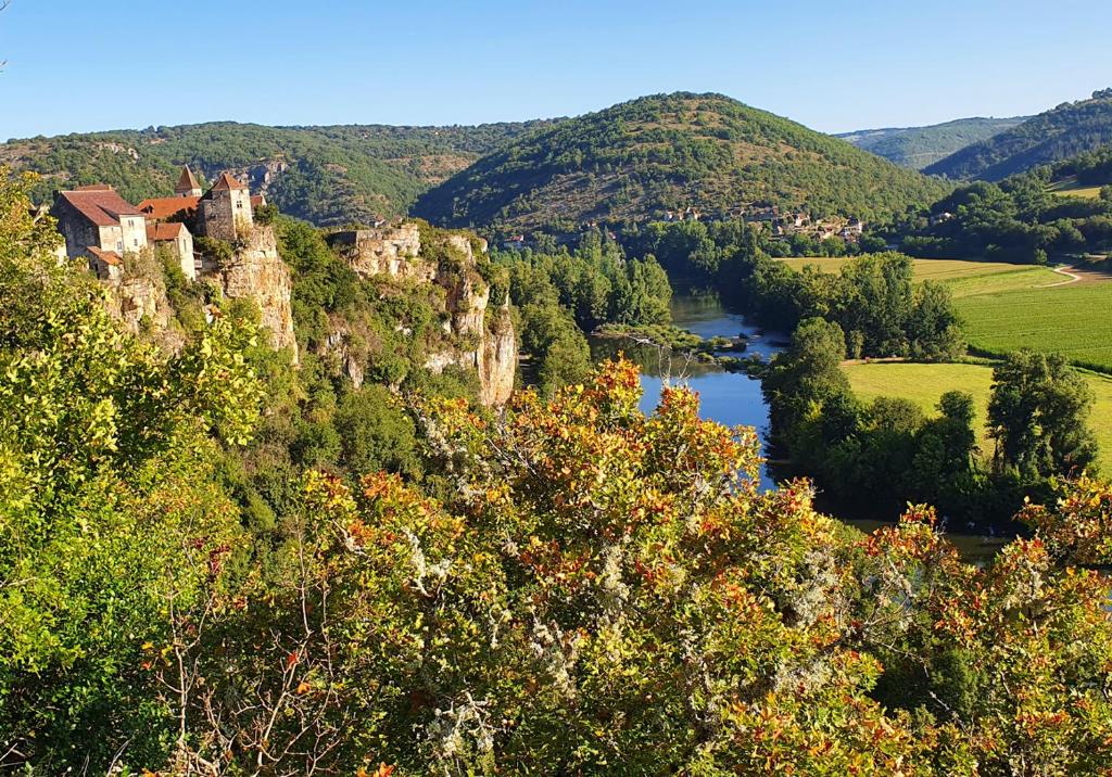 Maison d'hôtes L'Oseraie du Quercy Calvignac 46160 Calvignac