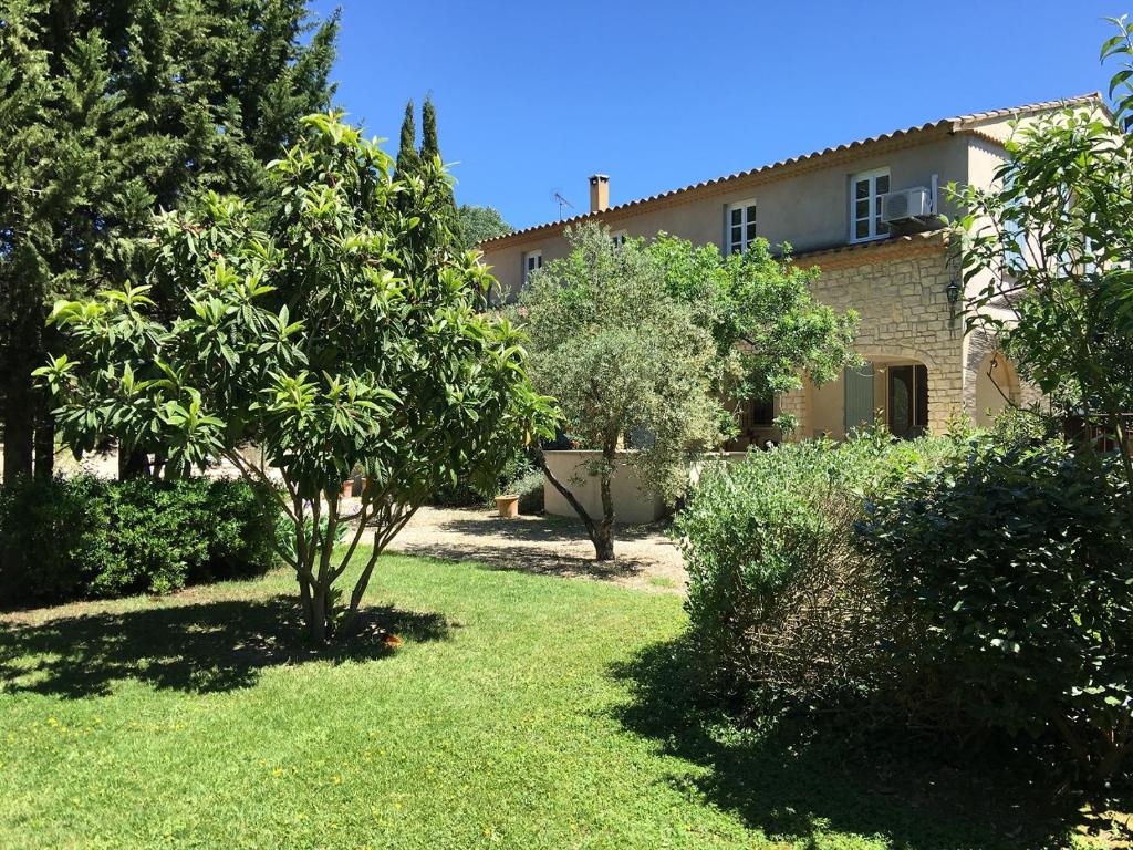 Maison d'hôtes La Bastide des Anges 1634 chemin des Vignes Ile de la Barthelasse 84000 Avignon