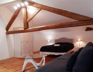 Maison d'hôtes La Casa Blanca 29 ROUTE De Cremieu 38280 Janneyrias Rhône-Alpes