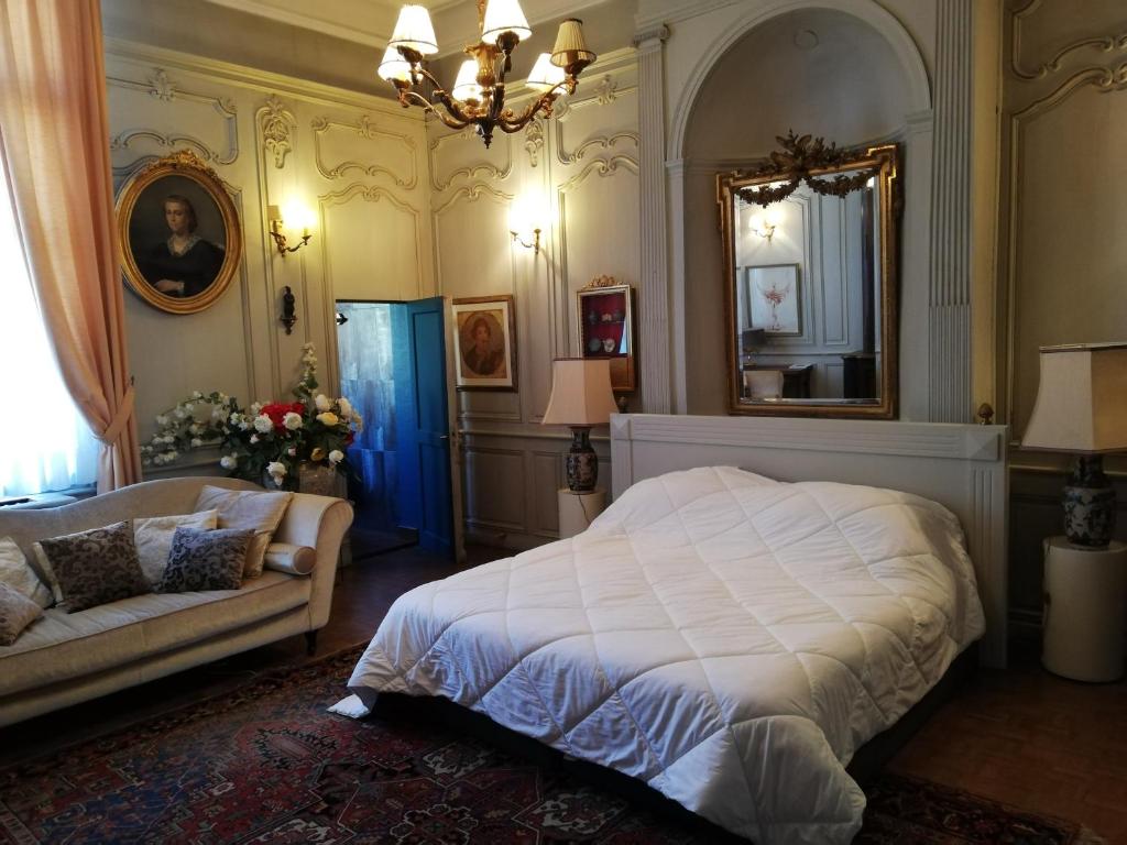 Maison d'hôtes la chambre du docteur Beau 17 Place d'Austerlitz 51800 Sainte-Menehould