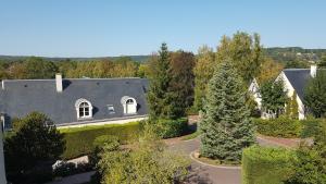 Maison d'hôtes La Clémencerie Chambre d'hôtes Allée de la Clémencerie 8 78620 LʼÉtang-la-Ville Île-de-France