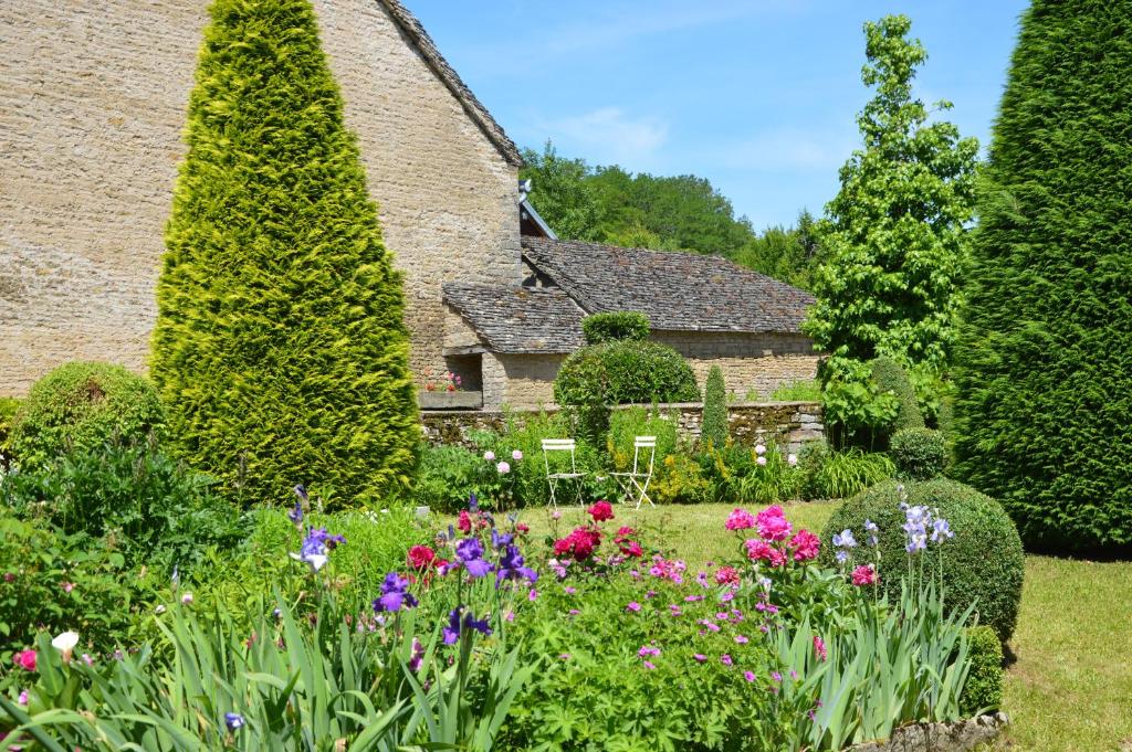 Maison d'hôtes La ferme aux glycines 6 Route D’Oricourt 70110 Aillevans