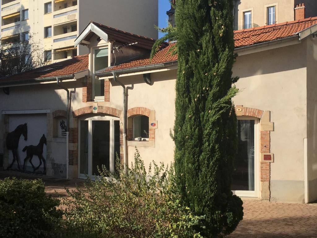 La Suite Alain 11 Rue du Chanoine Jacob, 54000 Nancy