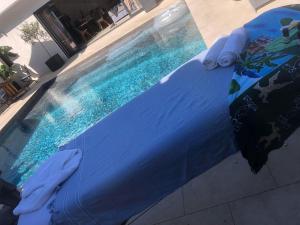 La Suite Côté Pool-House Piscine, Sauna & Jacuzzi privatifs