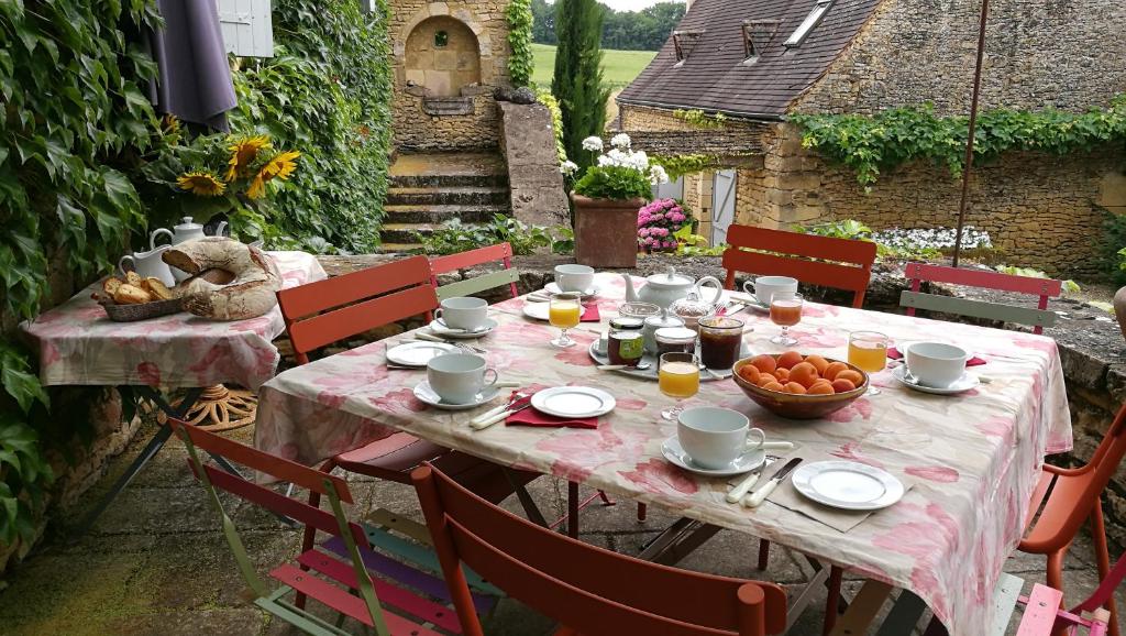 Maison d'hôtes La vignolle La Vignolle 24290 Saint-Amand-de-Coly