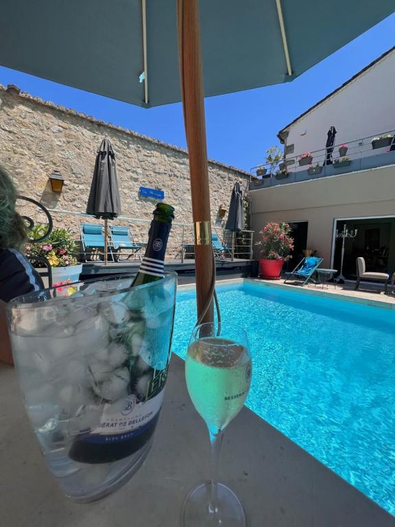Maison d'hôtes LA VILLA 42 Rue Hector de Galard 32700 Terraube