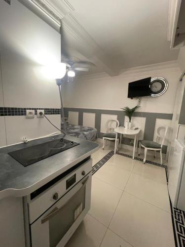 Lam's_home_1