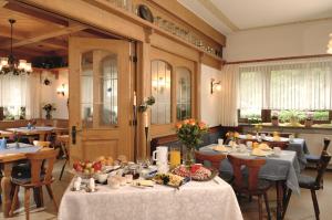 Maison d'hôtes Landhaus-Pension Zum Waffenschmied Kemnather Str. 17 95682 Brand Bavière