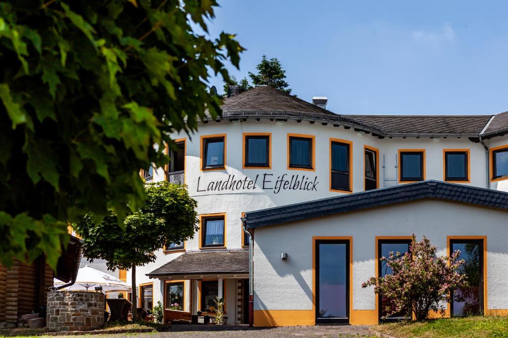 Maison d'hôtes Landhotel Eifelblick Prümerstr.42 54589 Stadtkyll