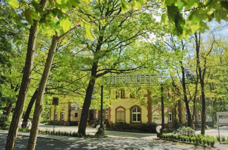 Landhotel Gustav Paracelsusring 2, 14547 Beelitz Heilstätten