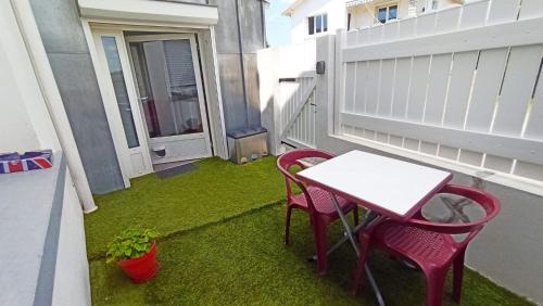LauRina - Chambre, SDB, terrasse, arrivée autonome