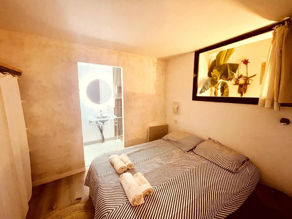 LauRina - Chambre, SDB, terrasse, arrivée autonome