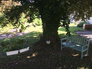 Le Bon Etage