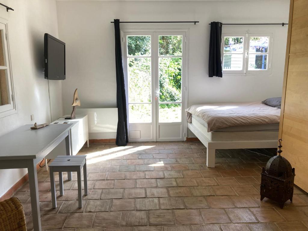 le calme chambre 2 Impasse Saint-Joseph, 83990 Saint-Tropez