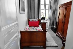 LE CHERCHE MIDI Chambres d'hôtes avec CUISINE EQUIPEE grand jardin PARKING SECURISE GRATUIT