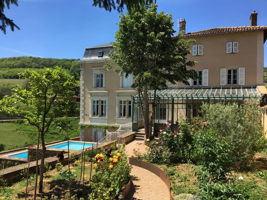 Maison d'hôtes Le Clos des Fayettes Rapetour - 655 route de la cruisille 69620 Theizé