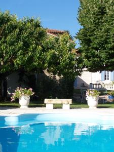 Maison d'hôtes Le Four à Pain 1, rue du Bourg - village de Courcelles 17400 Saint-Jean-dʼAngély -1