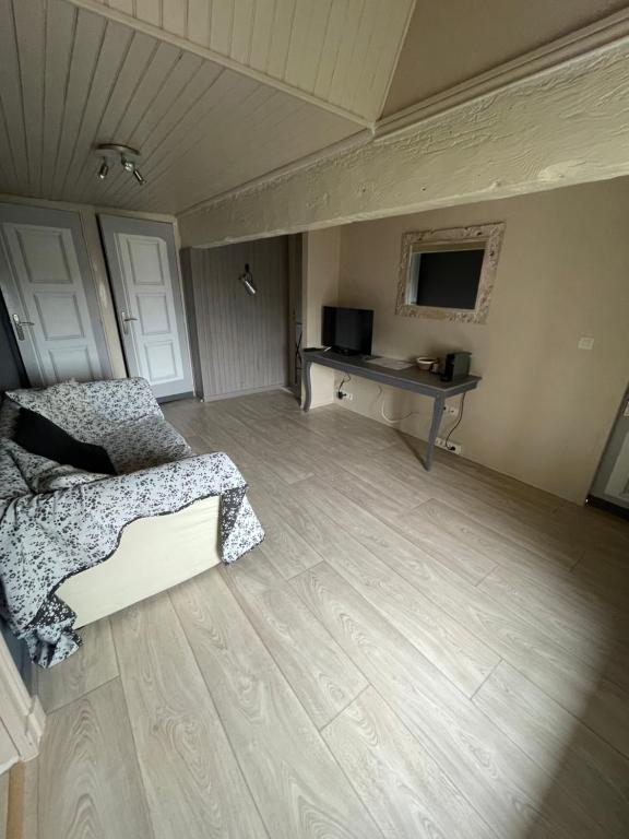 Maison d'hôtes Le Logis du Médoc 6 Rue de la Hourqueyre 33340 Saint-Yzans-de-Médoc
