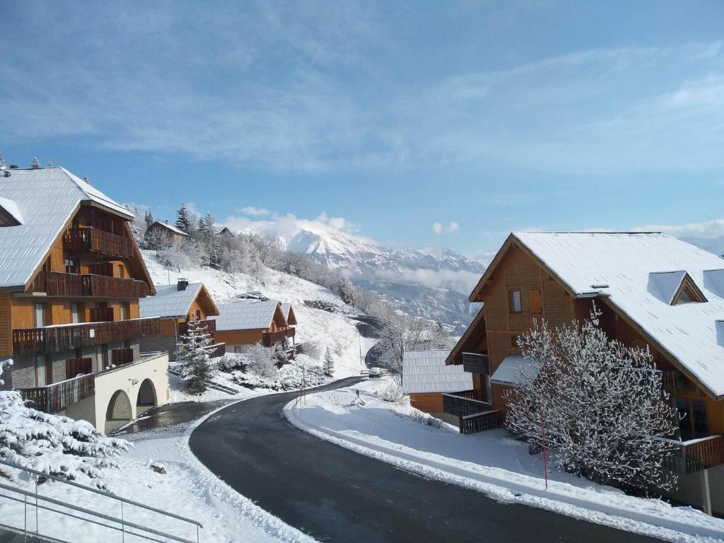 LE MAS AUX CEDRES 84220 Lioux