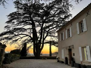 Maison d'hôtes LE MAS AUX CEDRES LE CHATEAU 84220 Lioux Provence-Alpes-Côte d\'Azur