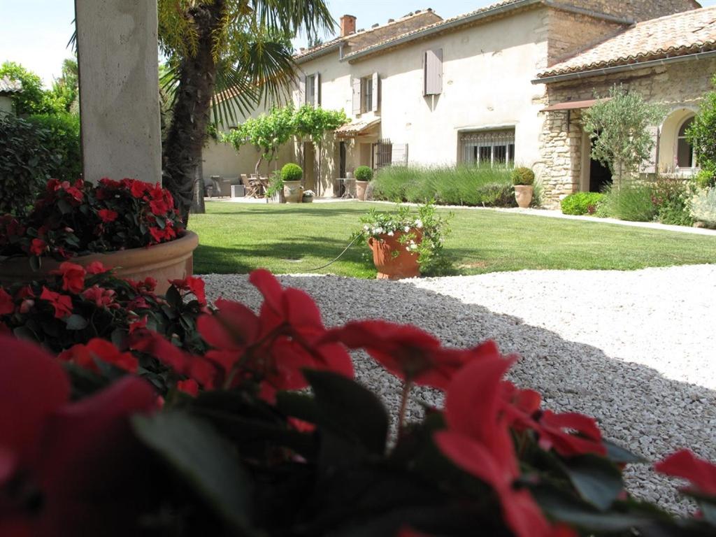 Maison d'hôtes Le Mas de l'Olivier 142 Chemin de la Garrigue Nord 84870 Loriol-du-Comtat
