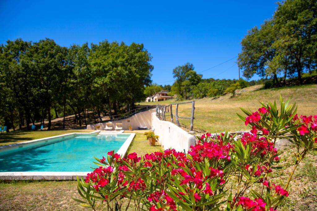 Maison d'hôtes Le Mas Sérénité Coustiguiere, Route de Cucuron 84530 Ansouis