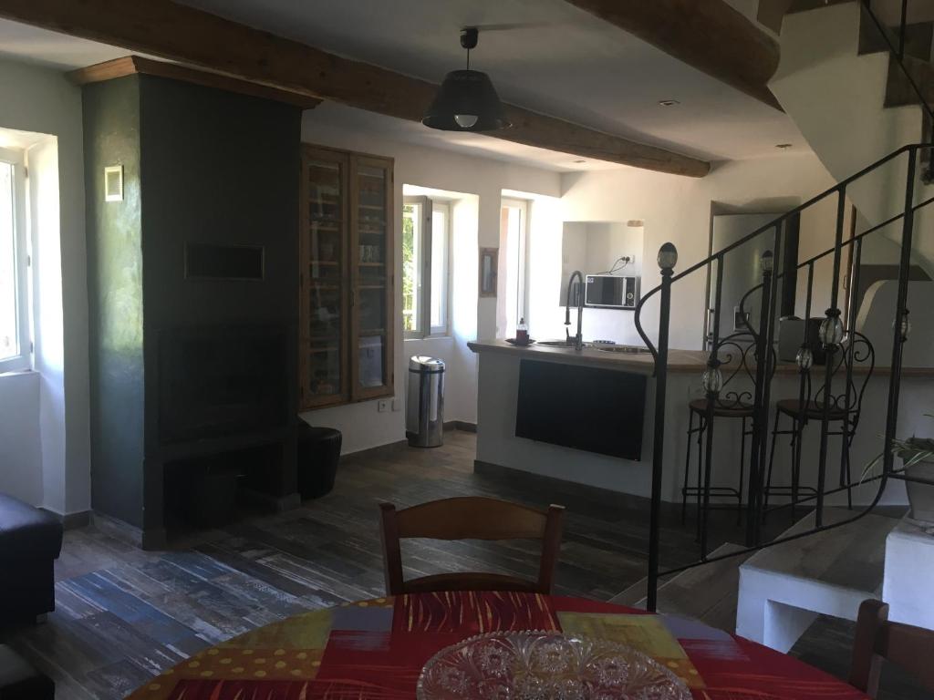 Maison d'hôtes Le Mas Sylva l'Aire 1767 Route de Carnoules 30140 La Barriére