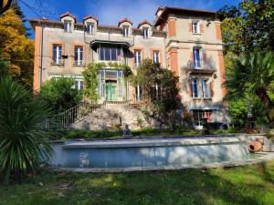 Maison d'hôtes Le Temps des Cerises 14 Avenue de la Libération 30450 Génolhac Languedoc-Roussillon