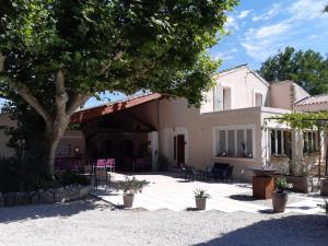 Maison d'hôtes Le Vieux Platane CHEMIN DU MOULIN 84290 Cairanne Provence-Alpes-Côte d\'Azur