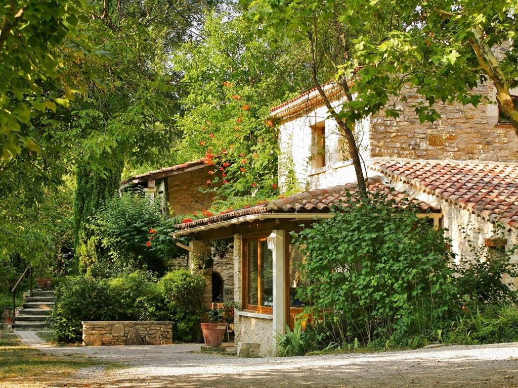 Les Maisons De Chante Oiseau Les Clos, 04300 Sigonce